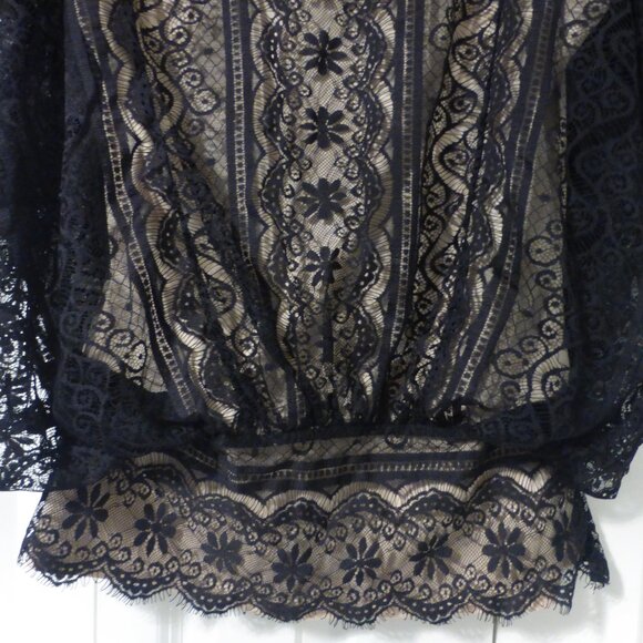 LE CHATEAU black lace flutter sleeve top - Picture 8 of 8